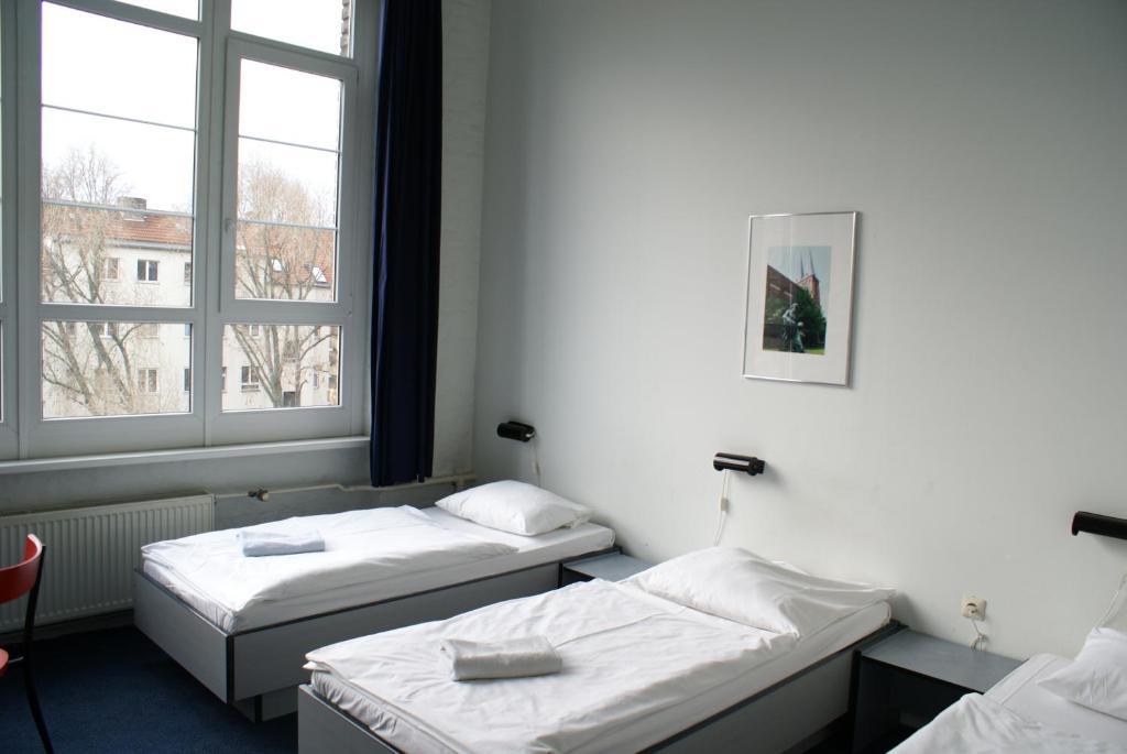 Hotel Transit Berlin Oda fotoğraf